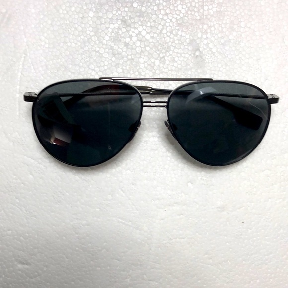 NWT BURBERRY SUNGLASSES UNISEX - Picture 2 of 5